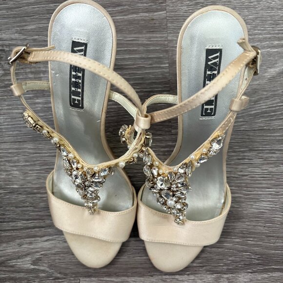 WOMENS CRYSTALS AND PEARLS VAMP T-STRAP SATIN HEELS IN SIZE 8.5 - Picture 7 of 10